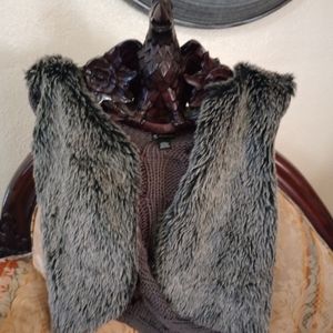 Fur vest